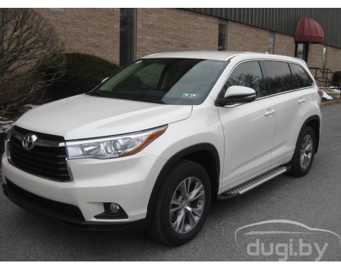 Пороги алюминиевые "Artemis" для Toyota Highlander 2014-...