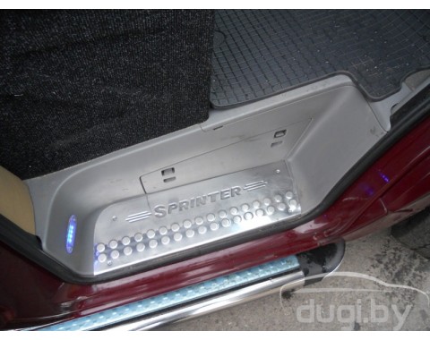 Накладки на дверные пороги для Crafter.